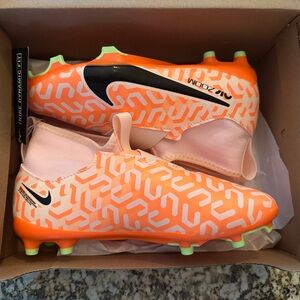Nike Mercurial soccer cleats size 2Y